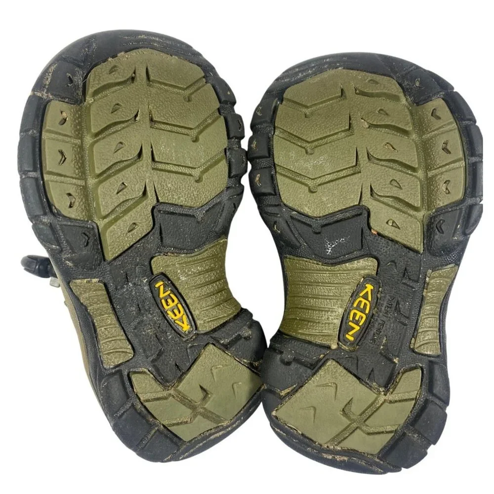 KEEN Kids Newport H2 Sandal Toddler Size 8 EU 25 Green EUC